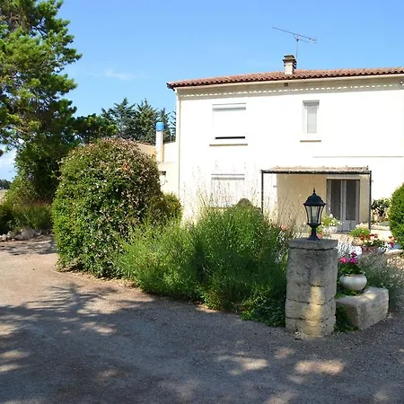 Holiday home Mas Pasquier Le Cailar